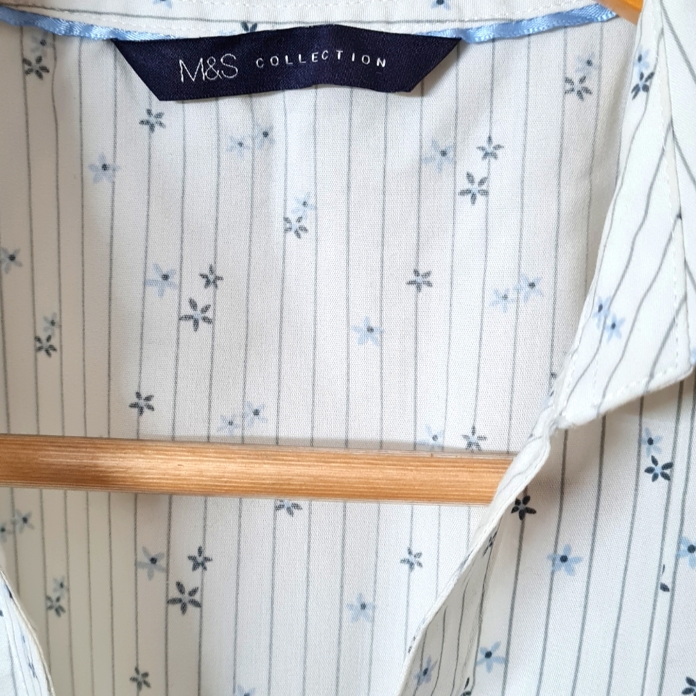 Marks and Spencer printed formal shirt - Picture 3 of 5